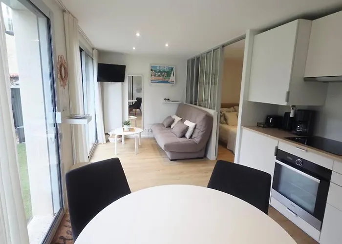 Cosy Facing Parks - Quartier De France Apartment *